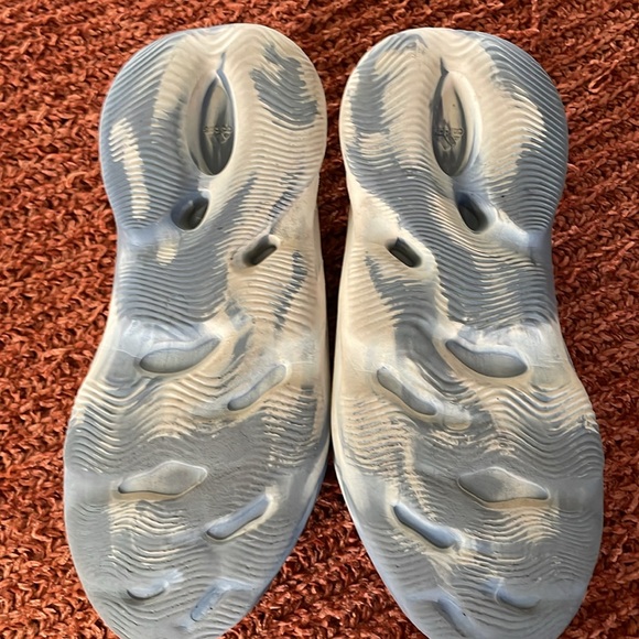 Adidas foam runners - Picture 3 of 6